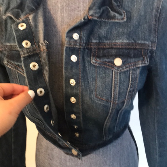 Cropped style jean jacket - Picture 4 of 8